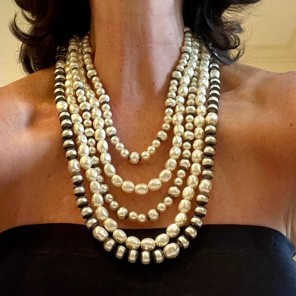 5 Strand Pearl Choker - Picture 5 of 16